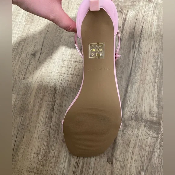 Call it Spring Pink Heels 🎀🌸 - Picture 6 of 8